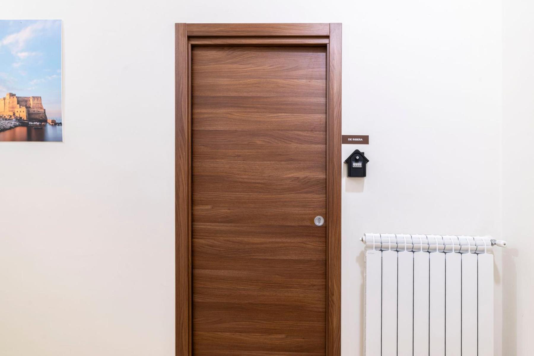 Corso 138 - Sleep & Fly - By Domusextra Bed & Breakfast Napoli Bagian luar foto