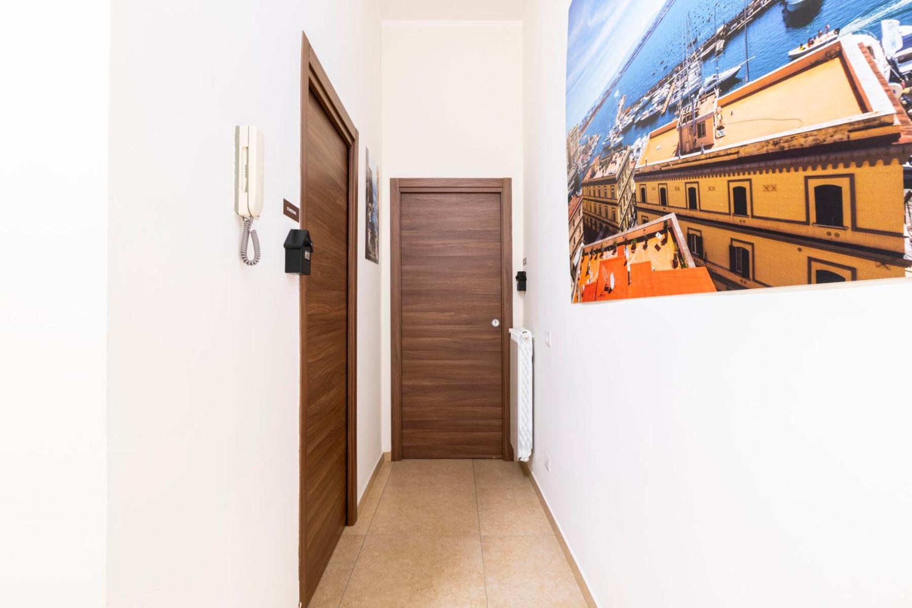 Corso 138 - Sleep & Fly - By Domusextra Bed & Breakfast Napoli Bagian luar foto