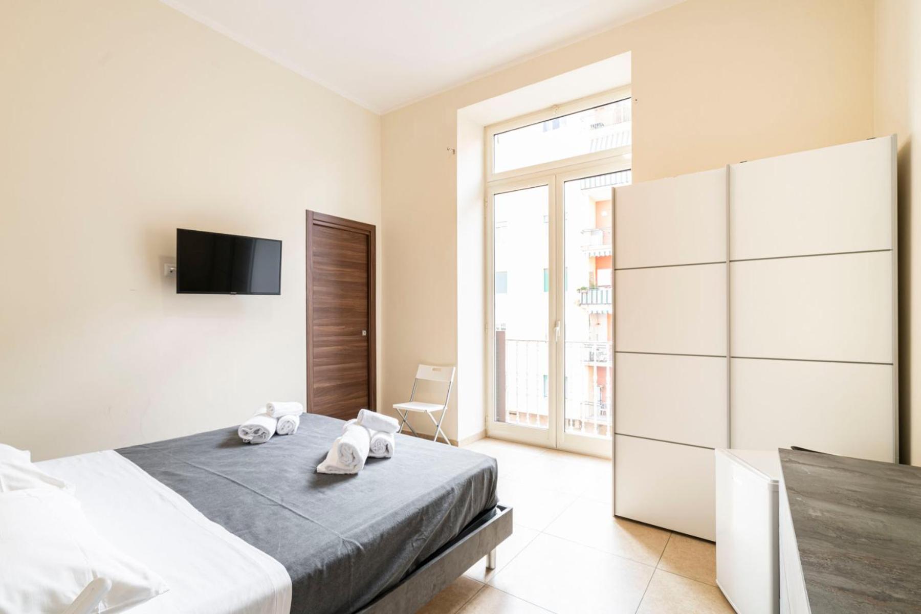 Corso 138 - Sleep & Fly - By Domusextra Bed & Breakfast Napoli Bagian luar foto