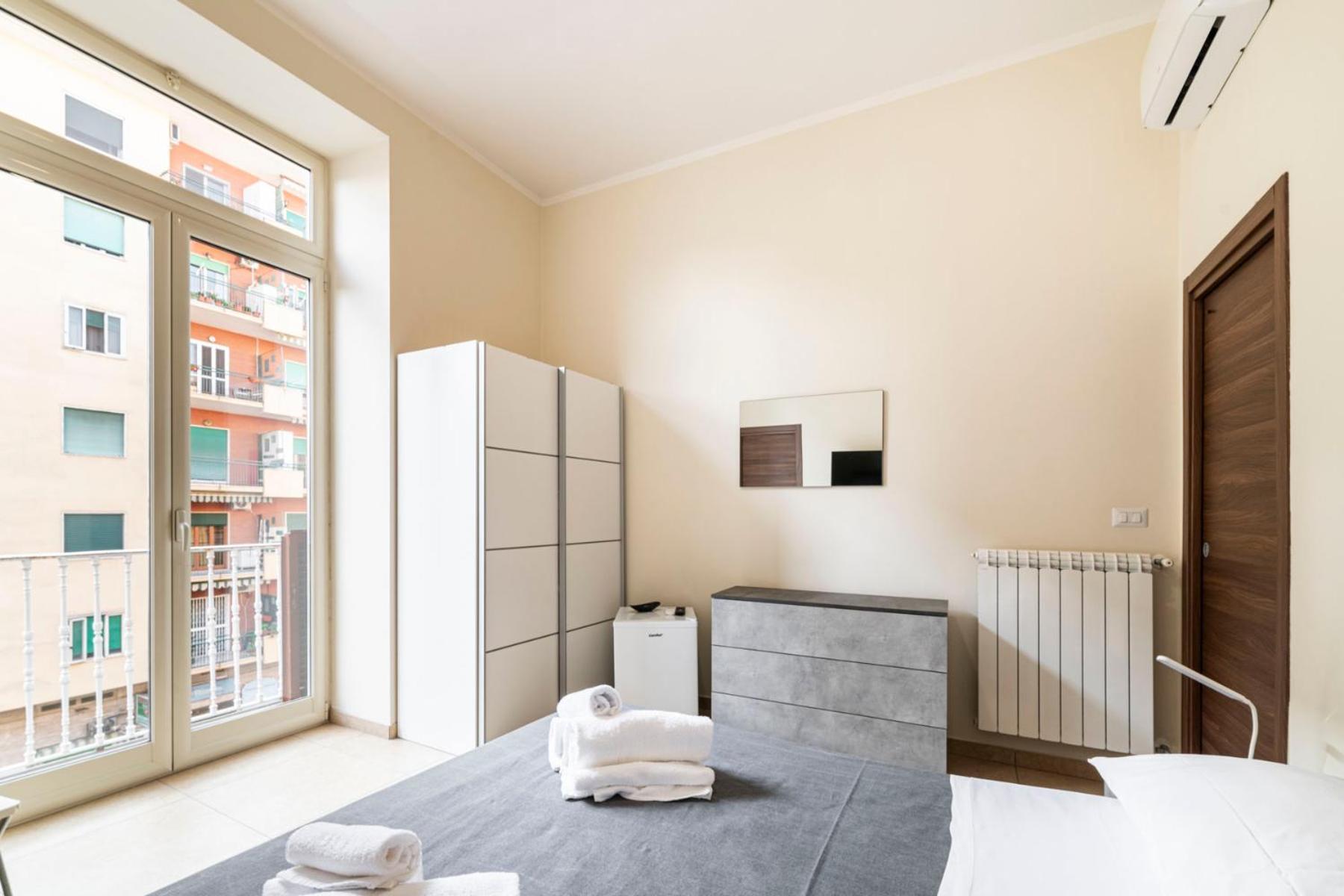 Corso 138 - Sleep & Fly - By Domusextra Bed & Breakfast Napoli Bagian luar foto