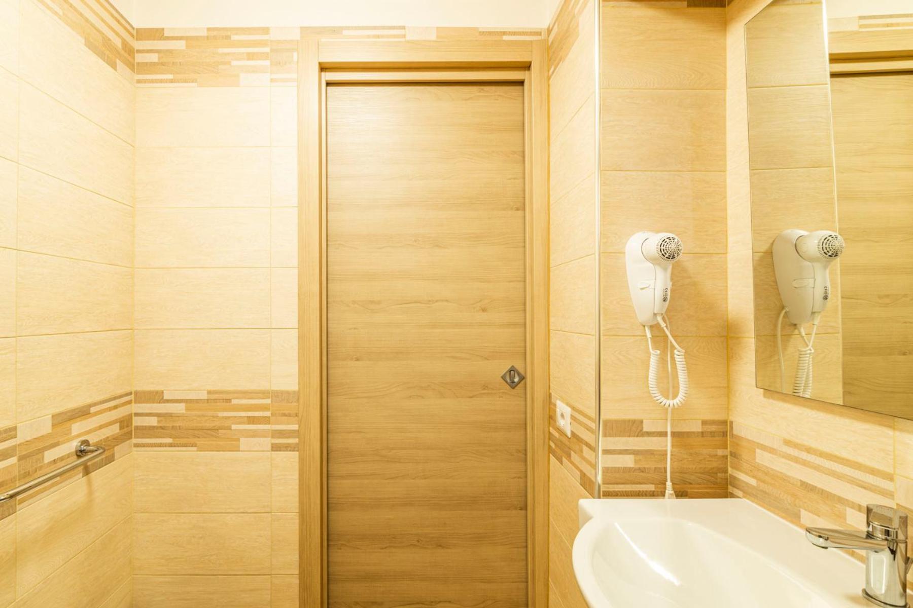 Corso 138 - Sleep & Fly - By Domusextra Bed & Breakfast Napoli Bagian luar foto