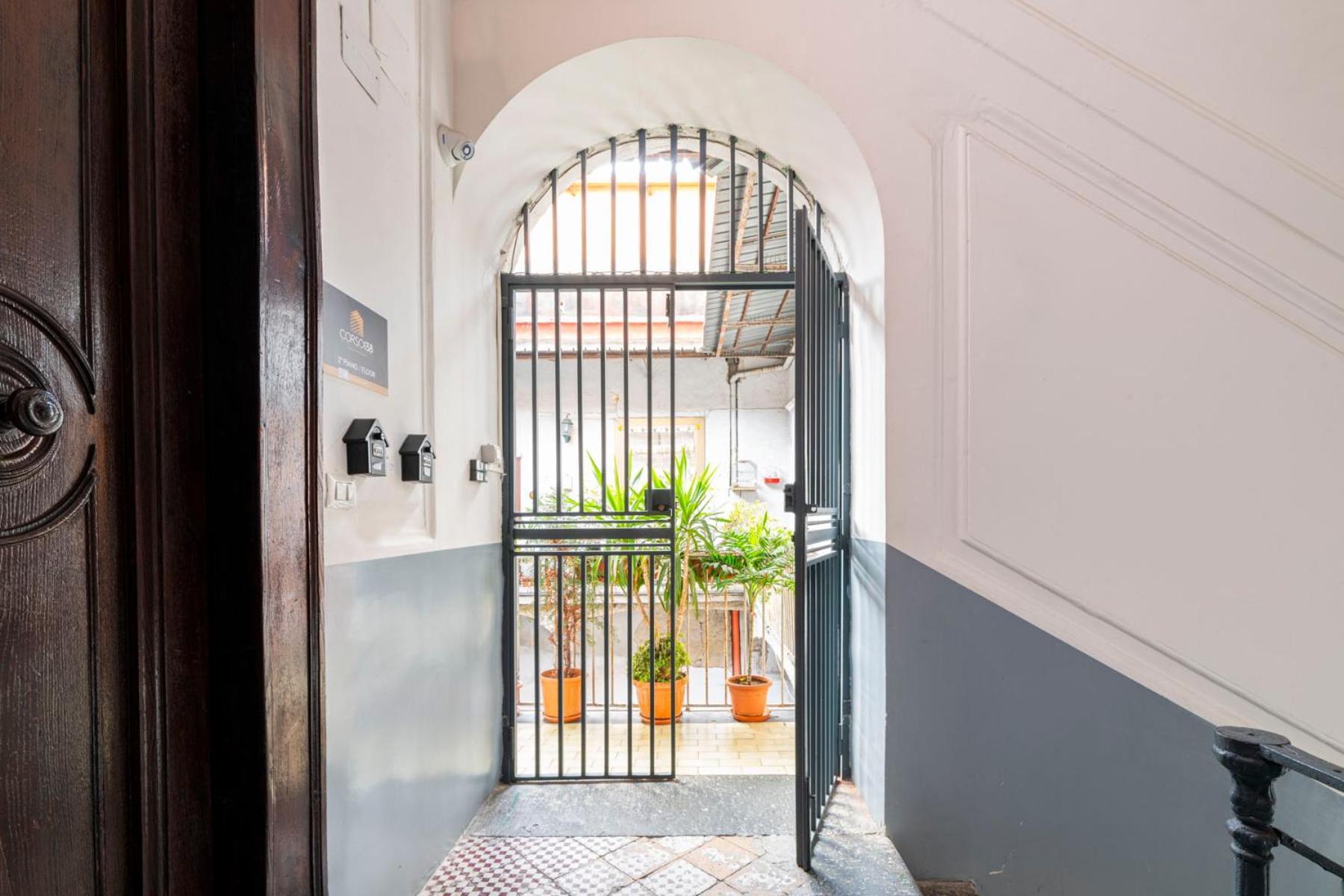 Corso 138 - Sleep & Fly - By Domusextra Bed & Breakfast Napoli Bagian luar foto