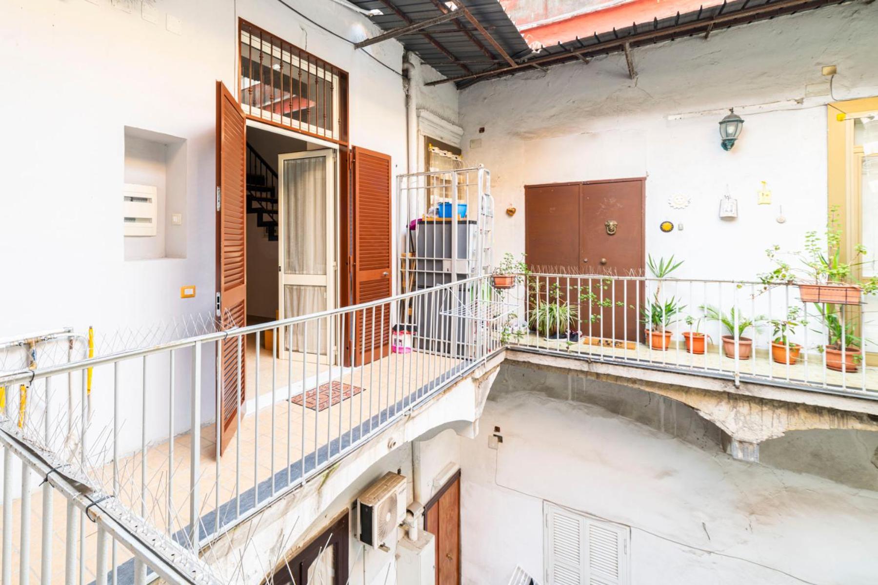 Corso 138 - Sleep & Fly - By Domusextra Bed & Breakfast Napoli Bagian luar foto