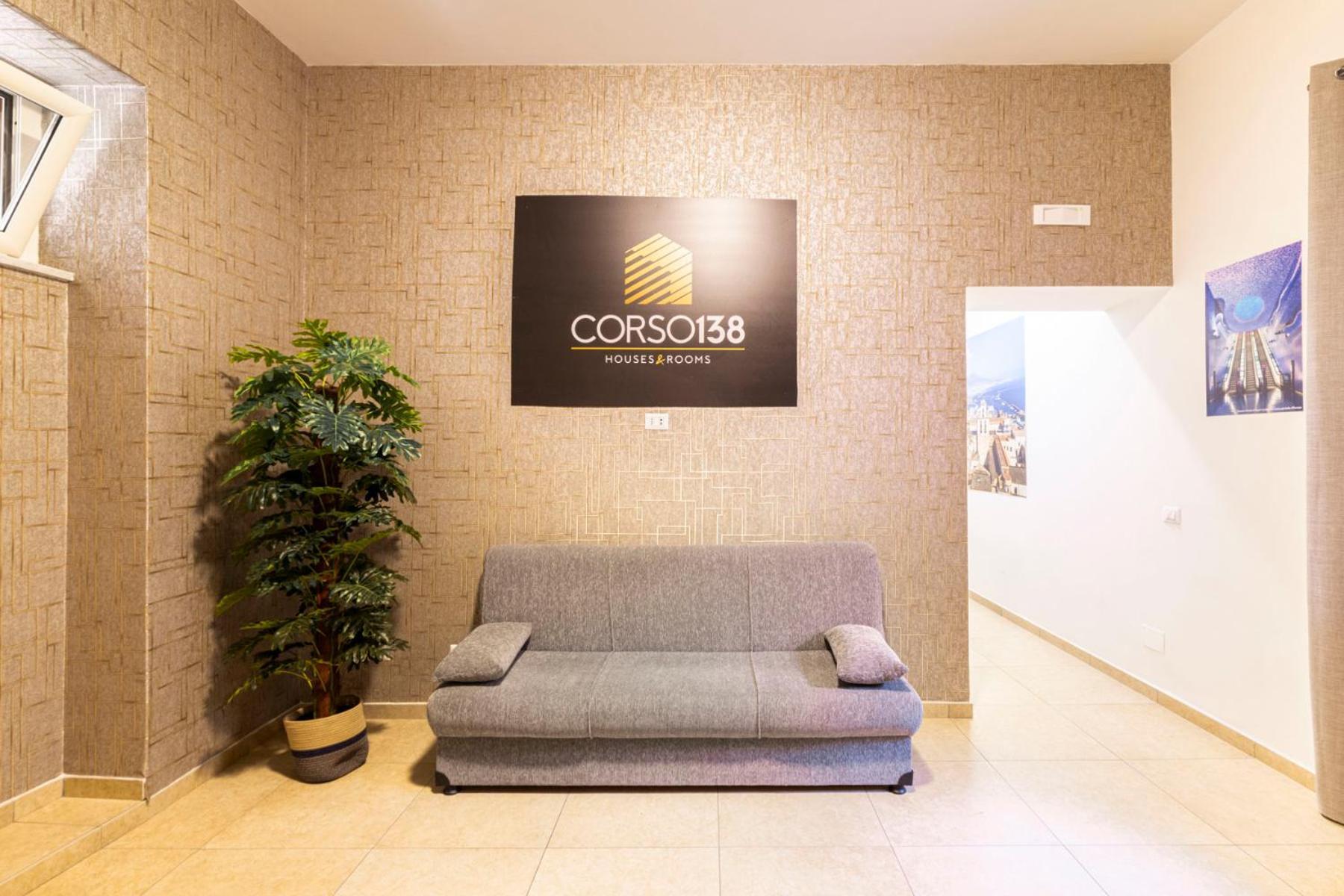 Corso 138 - Sleep & Fly - By Domusextra Bed & Breakfast Napoli Bagian luar foto