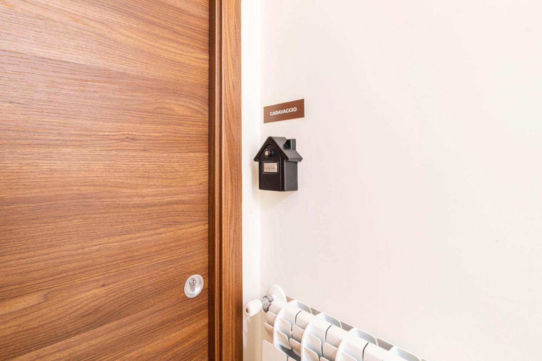 Corso 138 - Sleep & Fly - By Domusextra Bed & Breakfast Napoli Bagian luar foto