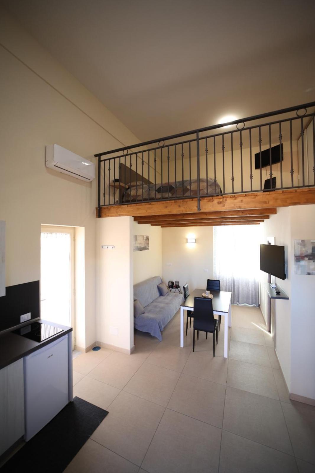 Corso 138 - Sleep & Fly - By Domusextra Bed & Breakfast Napoli Bagian luar foto